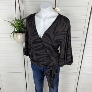 New‎ Evereve Z Supply Clara Tropical Zebra Print Wrap Top Surplice Womens Size M